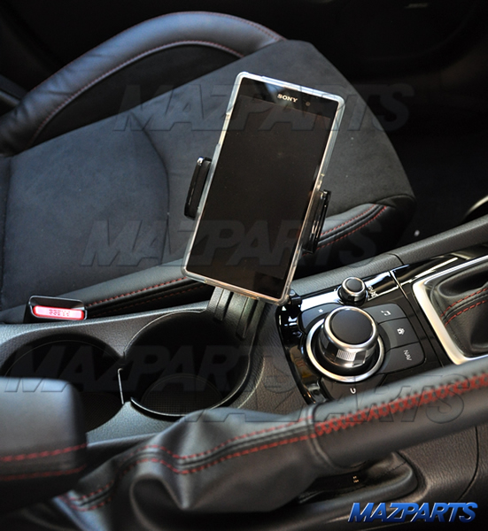 オーストラリアマツダ純正BM/BYアクセラ用携帯・スマートフォンホルダーは他車種にも流用可能かテストしてみた
